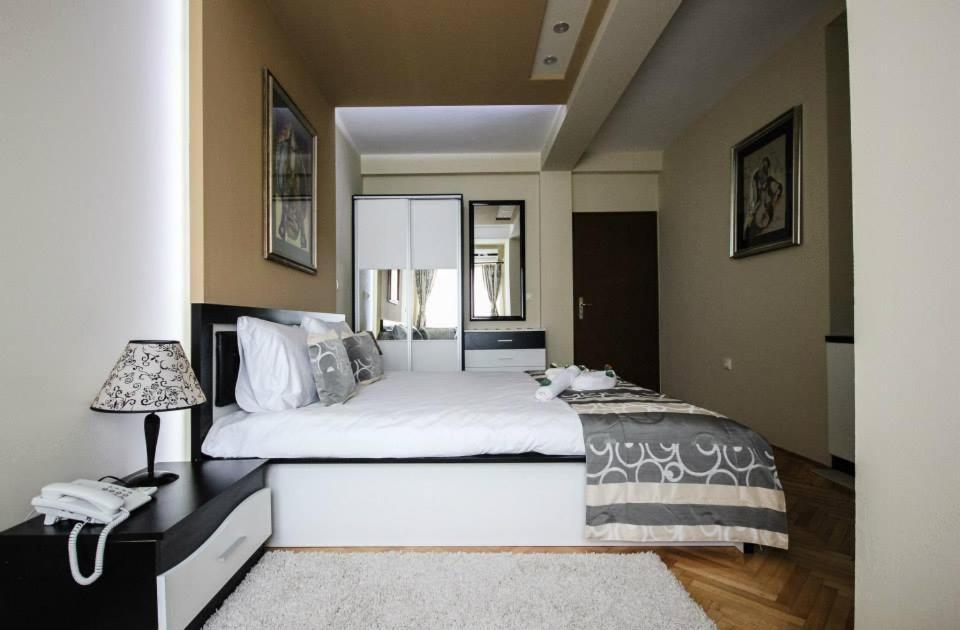 Hotel Villa Alexander Skopje Luaran gambar